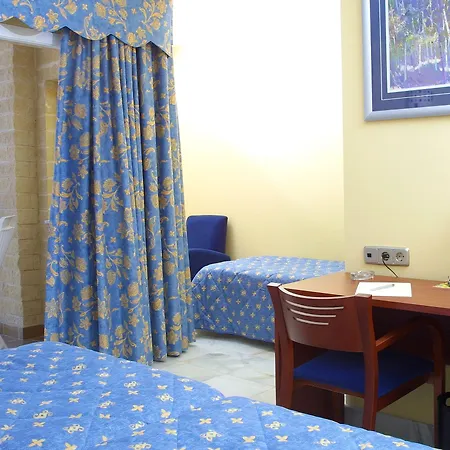 Отель Biarritz Гандия