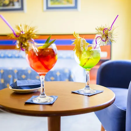 Biarritz 3* Гандия