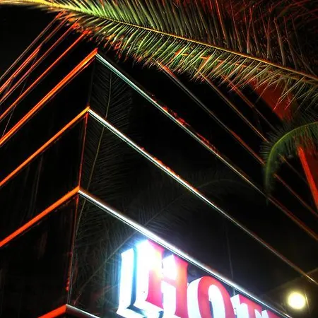 Biarritz Hotel 3*